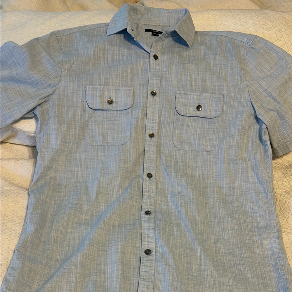 Alfani men’s small like new condition Blue Button-Up Shirt